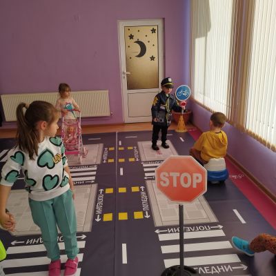 Отбелязване на Световния ден за възпоминание на жертвите от ПТП - ДГ Щастливо детство - Чавдар